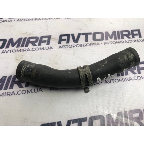 Патрубок системи охолодження Opel Astra H 1.9 СDTI 2004-2010 55191917